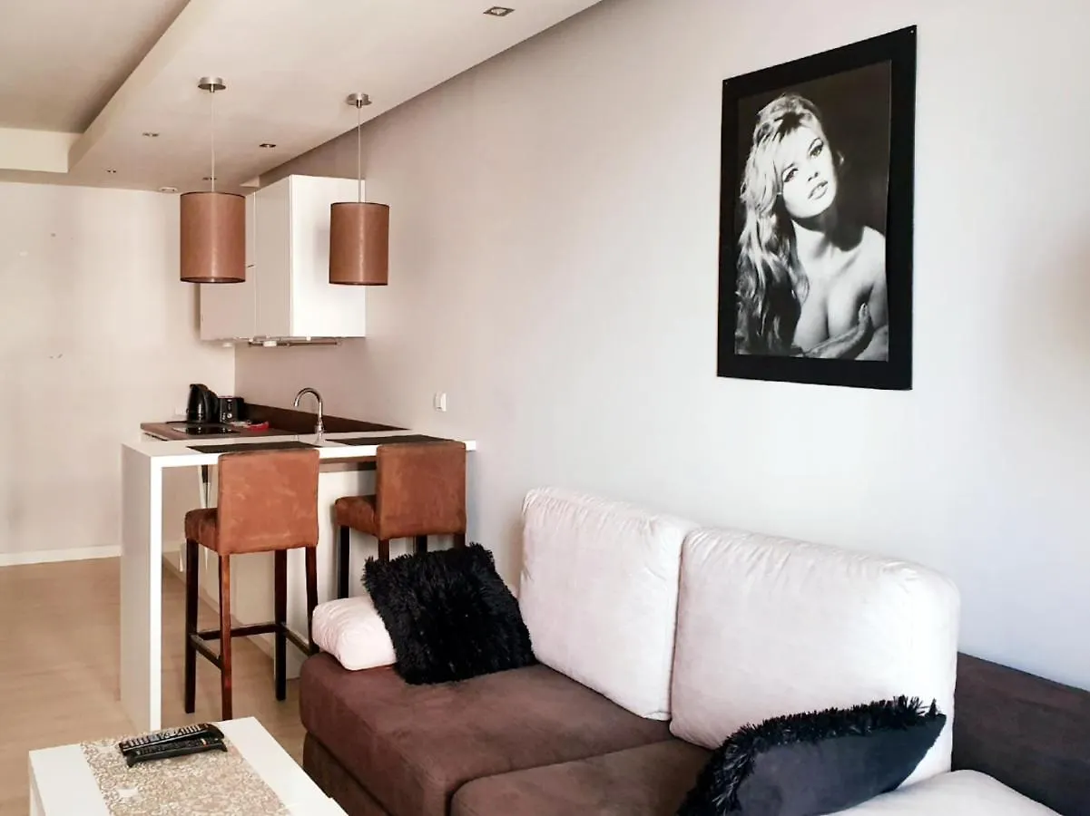 Chopin Apartments - Platinum Towers Warsaw Poland